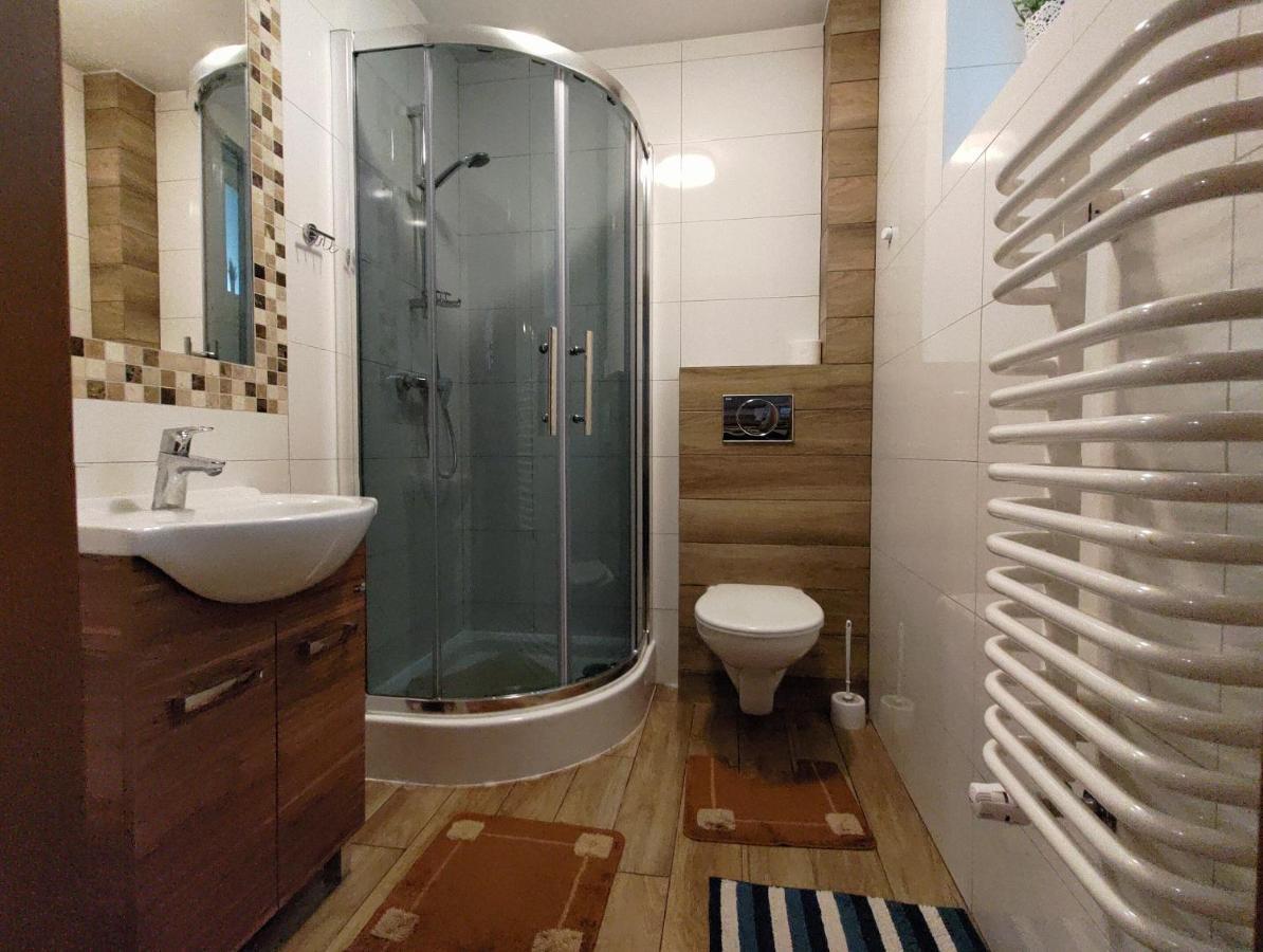 Apartment Shower